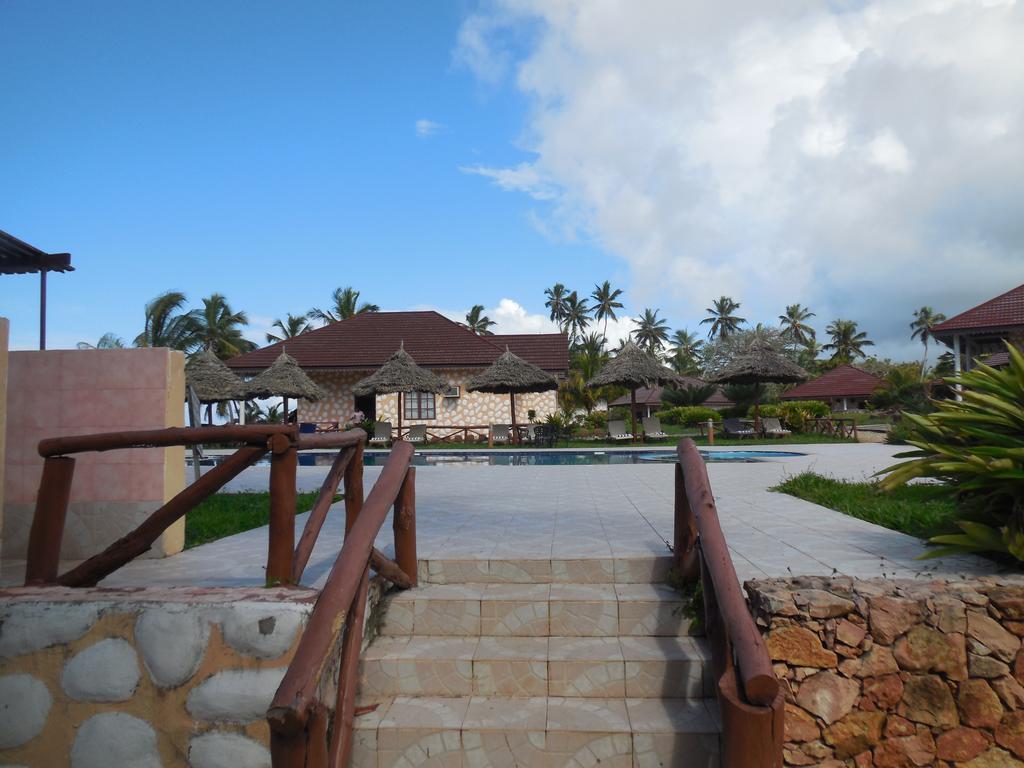 Swahili Beach Resort Zanzibar Extérieur photo