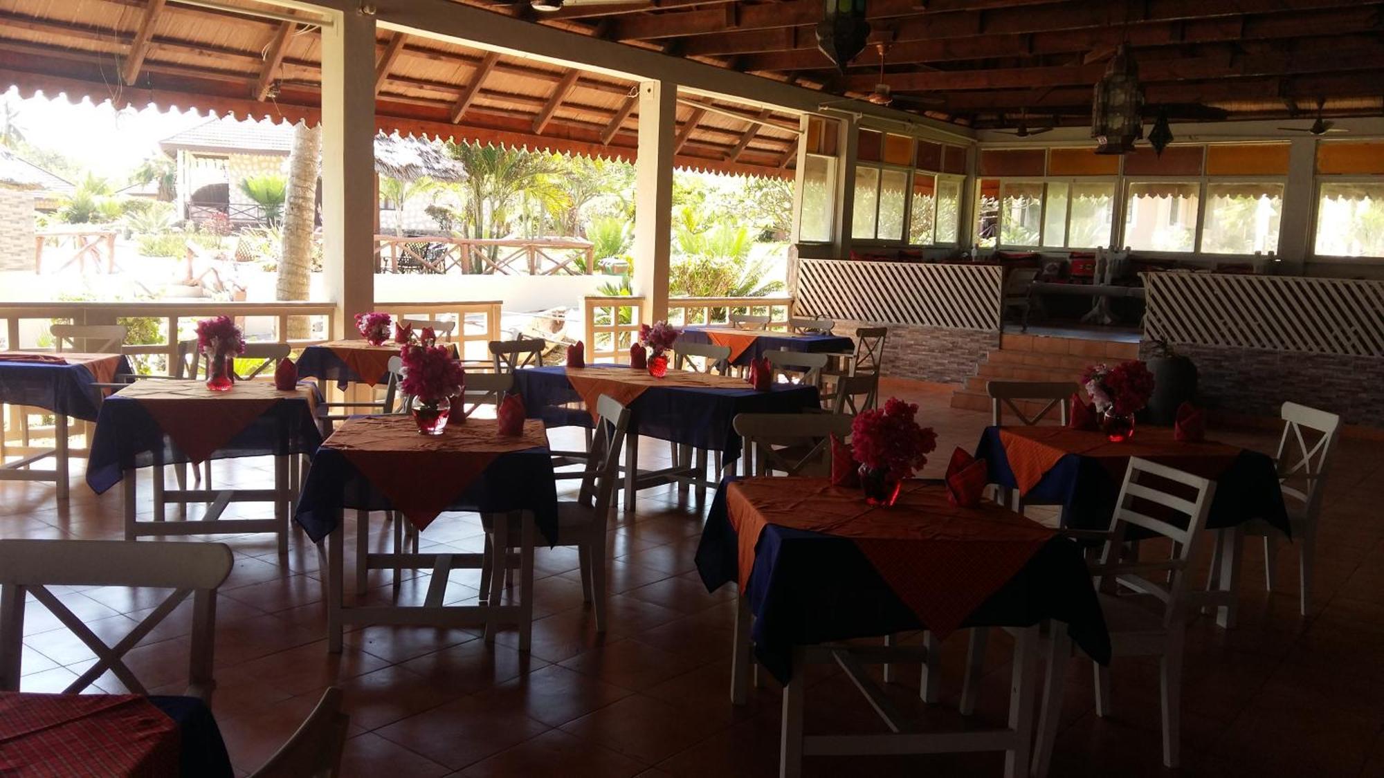 Swahili Beach Resort Zanzibar Extérieur photo