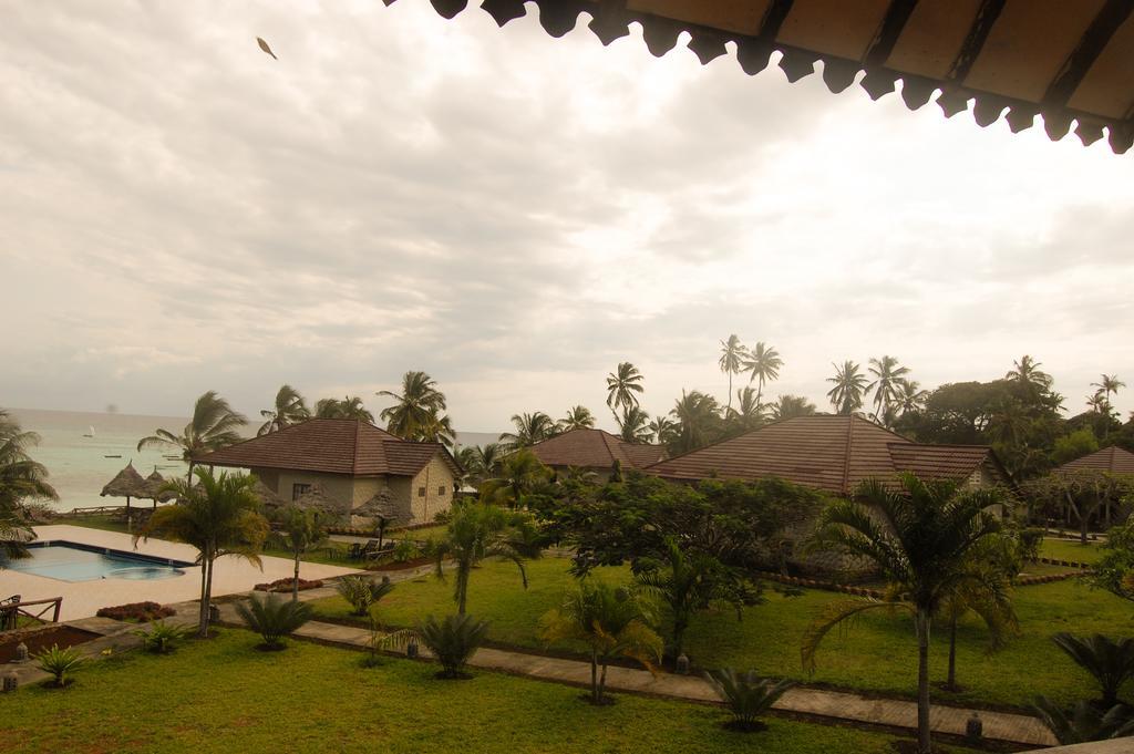 Swahili Beach Resort Zanzibar Extérieur photo