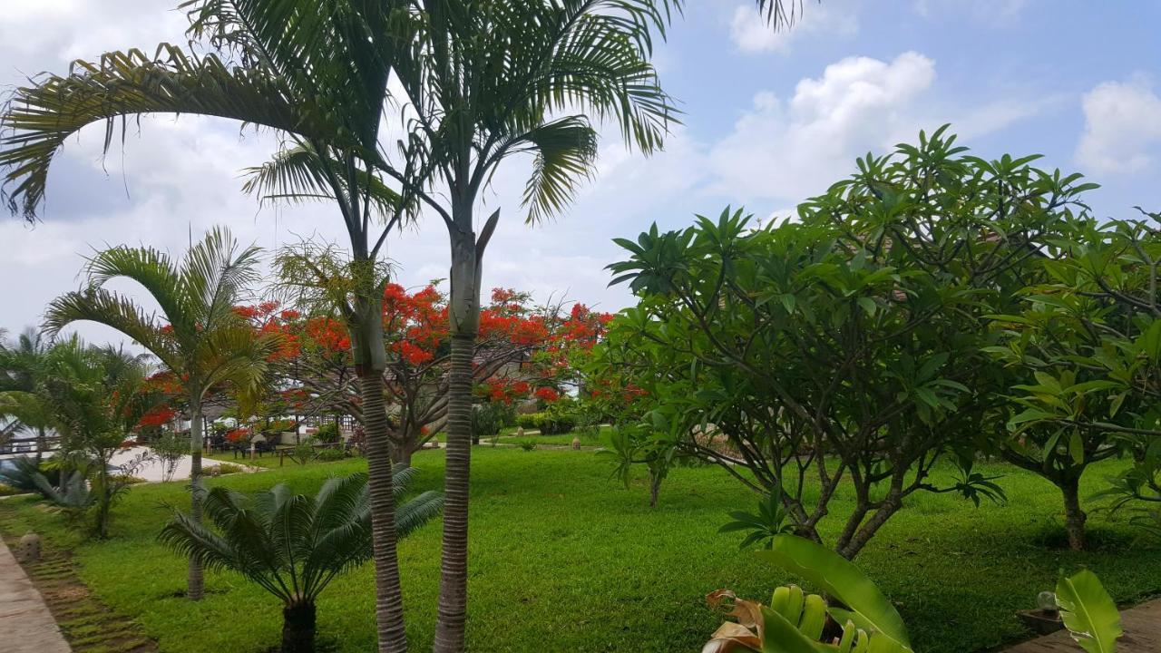 Swahili Beach Resort Zanzibar Extérieur photo